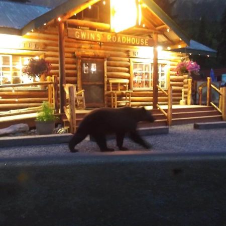 Gwin'S Lodge & Roadhouse Cooper Landing Buitenkant foto