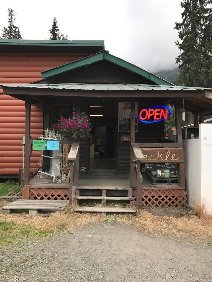 Gwin'S Lodge & Roadhouse Cooper Landing Buitenkant foto