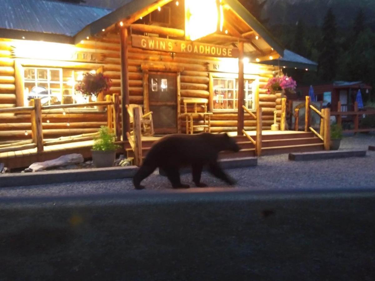 Gwin'S Lodge & Roadhouse Cooper Landing Buitenkant foto