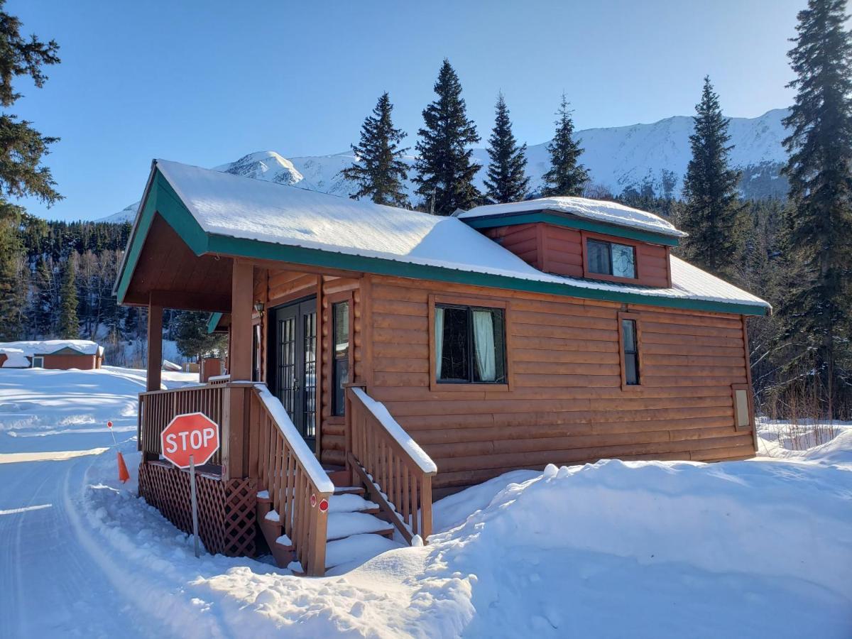 Gwin'S Lodge & Roadhouse Cooper Landing Buitenkant foto